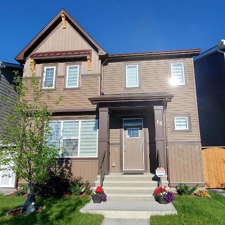 Delightful 1-Bedroom Private Suite In A New Home Calgary Exterior photo